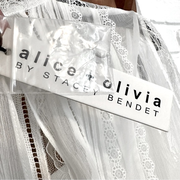 NWT Alice + Olivia & Stacey Bendet Ivy Handkerchief Sleeve
Silk Top Size 4 - Picture 9 of 10